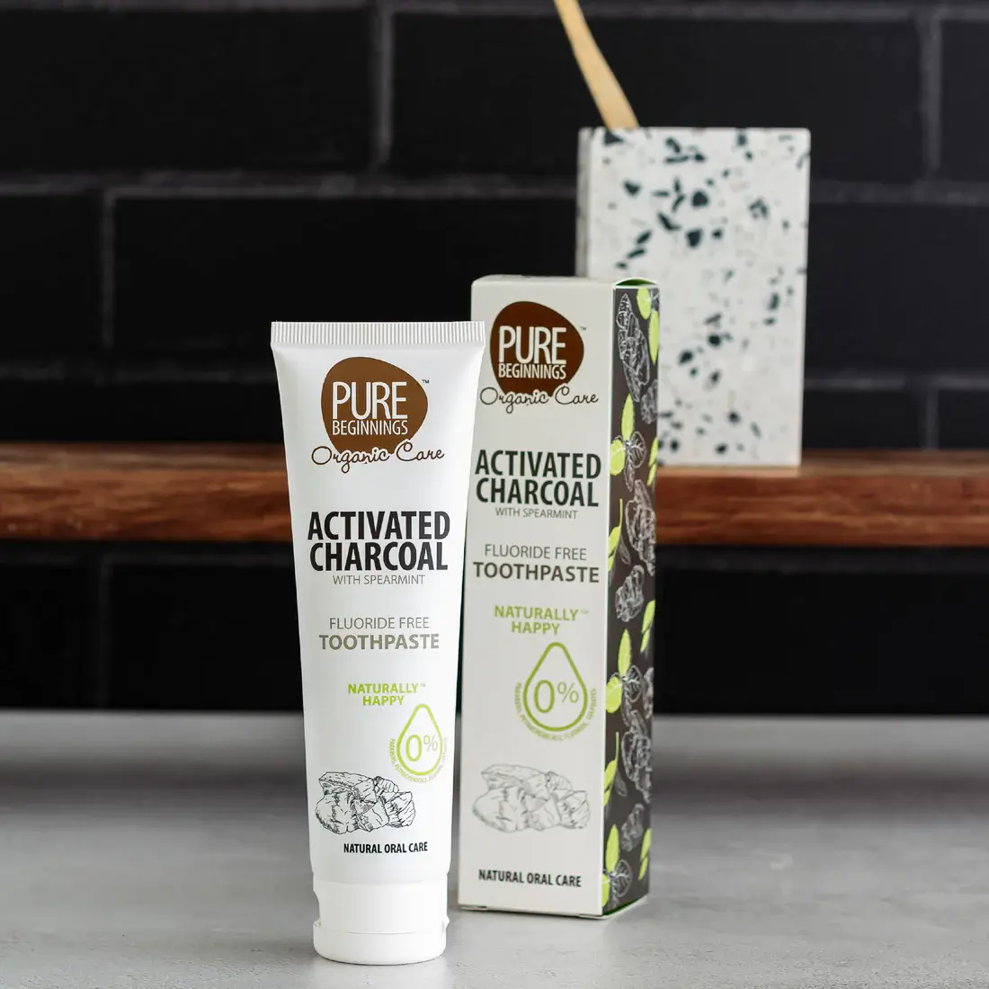 ORAL CARE_0AACTIVATED CHARCOAL TOOTHPASTE_0AWITH SPEARMINT